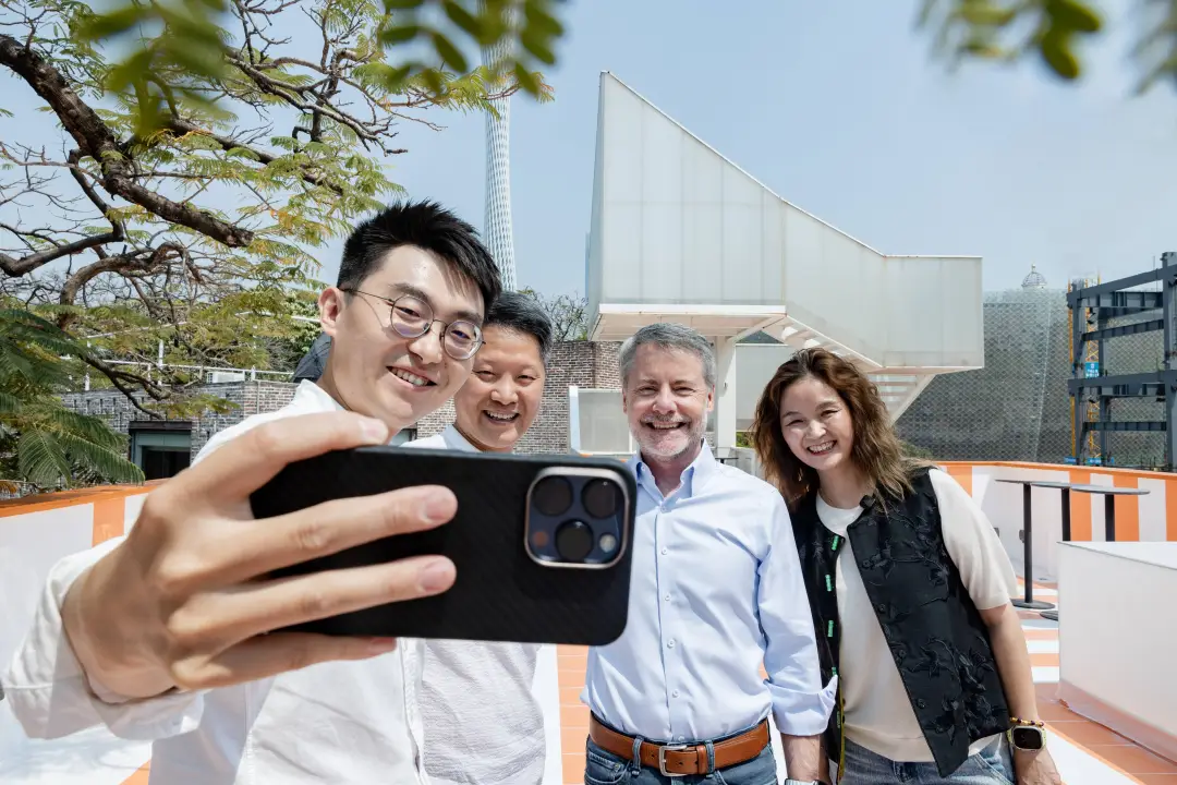 園區要聞|蘋果全球副總裁訪問T.I.T創意園內愛范兒公司,他說從沒見過這樣的公司